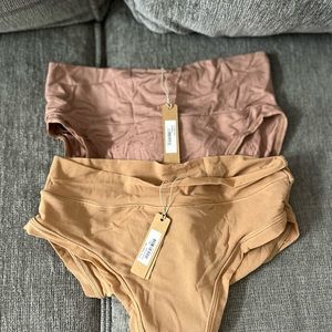 SKIMS SLEEP BRIEF | SIENNA (L) and SUMMER MESH BRIEF | OCHRE (L)